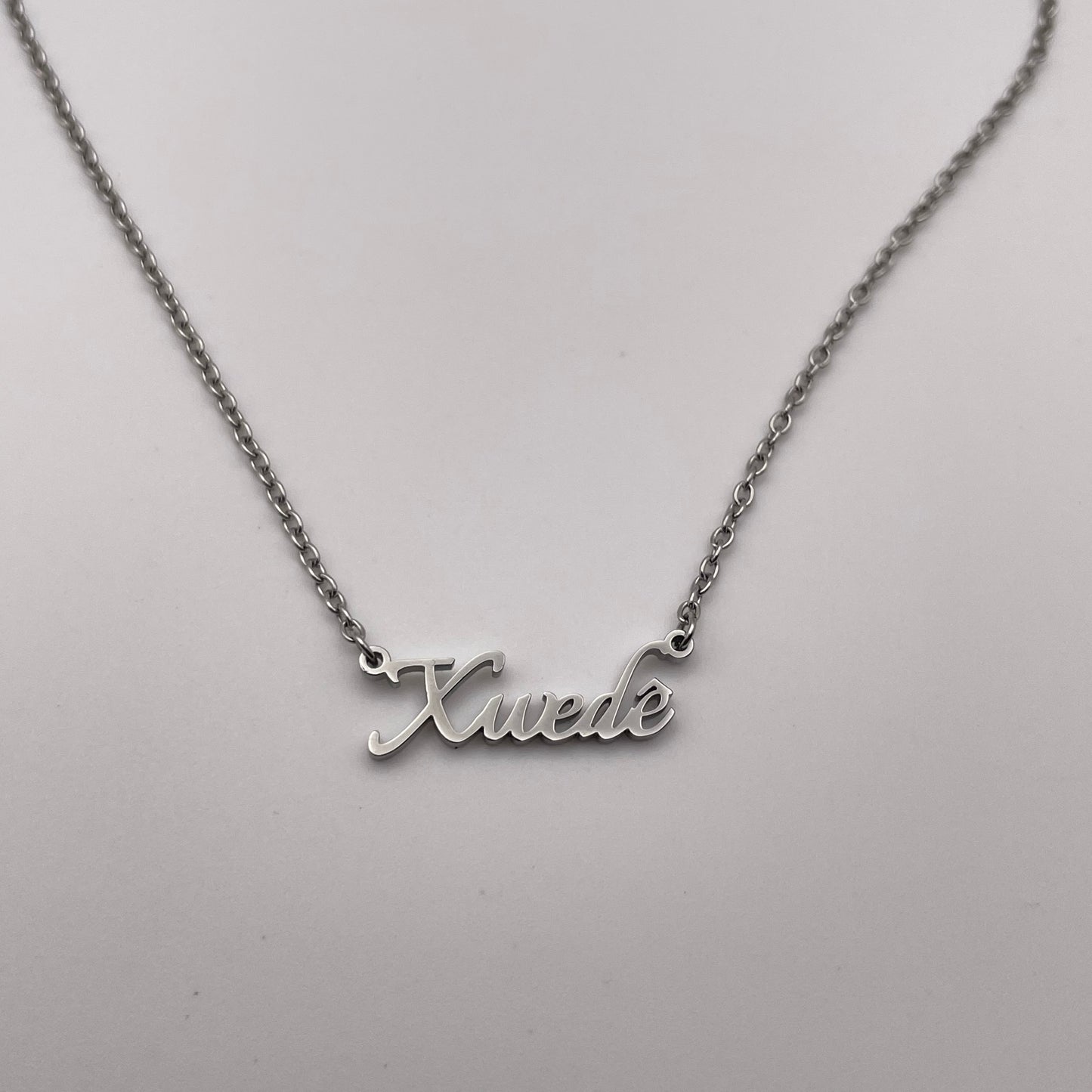 Geschenk-Bundle: Xwede Kette, Shemagh (Jamandi) Armband in Rot, Schwarz & Grün & Rosen Geschenkbox | Perfekt für Anlässe & Feiern