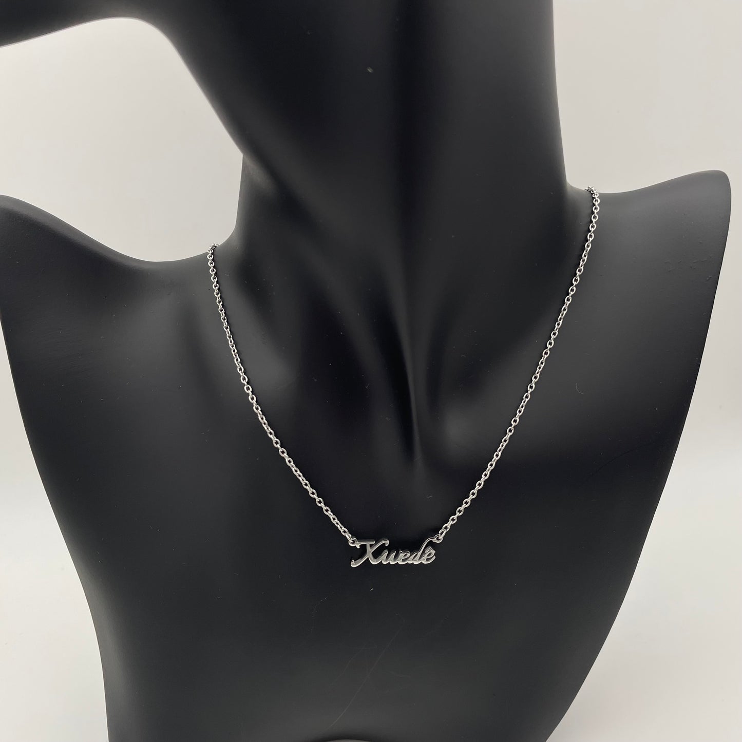 Jesidische Kette mit Kurdischer Schrift „Xwede“ - Gold & Silber | Symbol für Gott | Eleganter Schmuck für Jesiden & Kurden