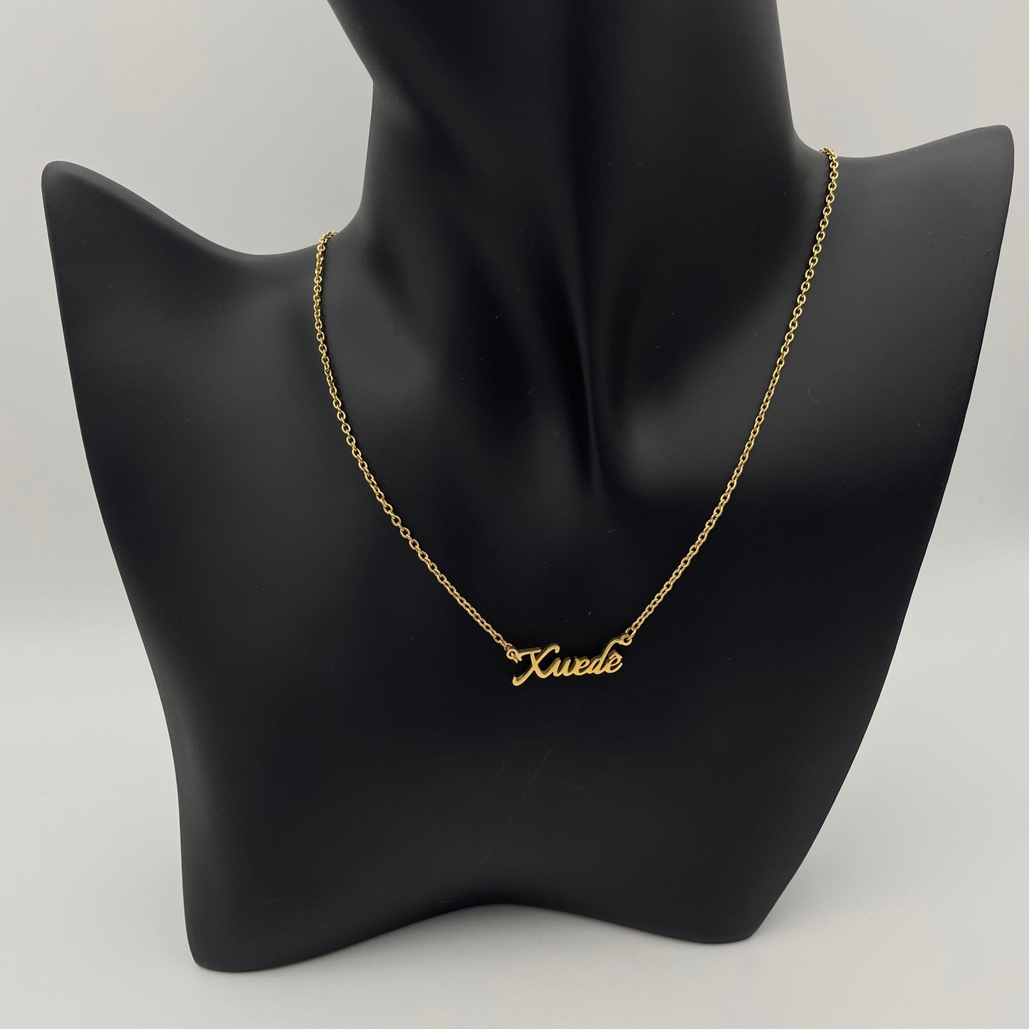 Jesidische Kette mit Kurdischer Schrift „Xwede“ - Gold & Silber | Symbol für Gott | Eleganter Schmuck für Jesiden & Kurden