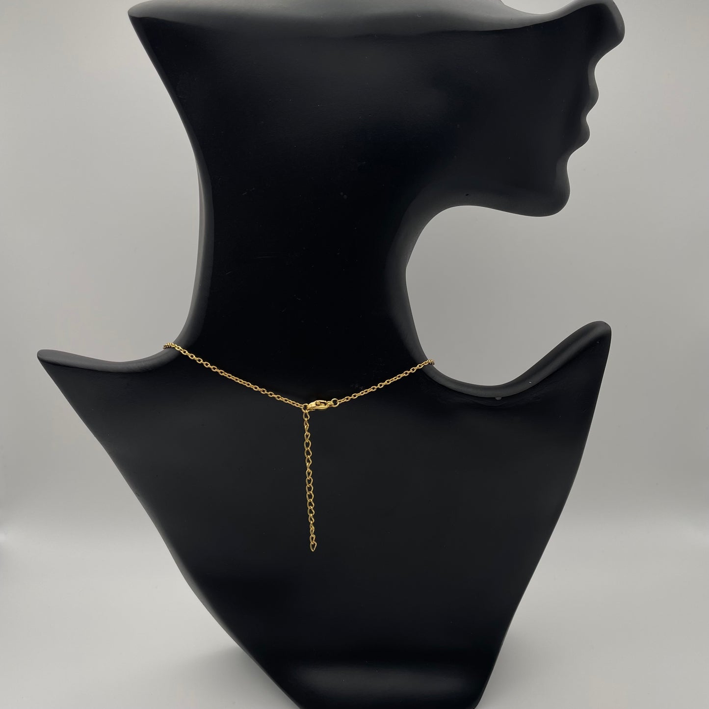 Jesidische Kette mit Kurdischer Schrift „Xwede“ - Gold & Silber | Symbol für Gott | Eleganter Schmuck für Jesiden & Kurden