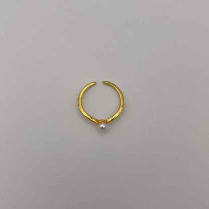 Schlichte Eleganz - Perlenring